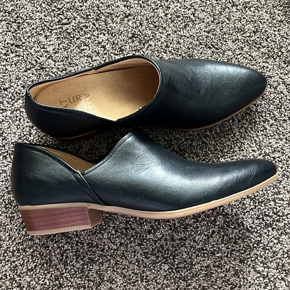 Naturalizer - Picture 2 of 6